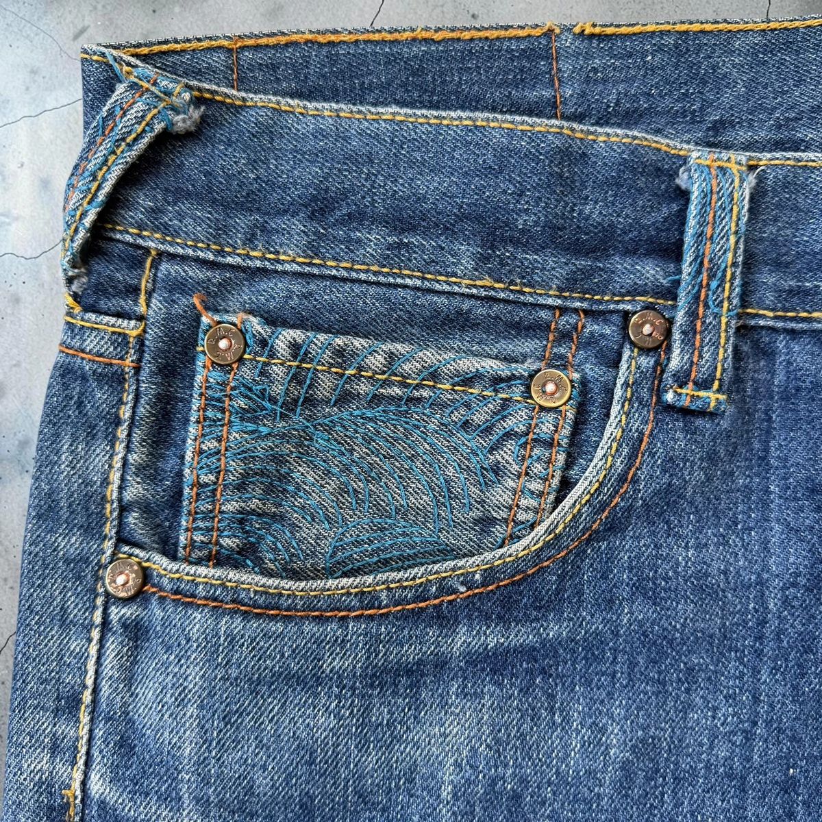 Vintage RMC Red Monkey Company embroidered jorts / denim shorts — 8