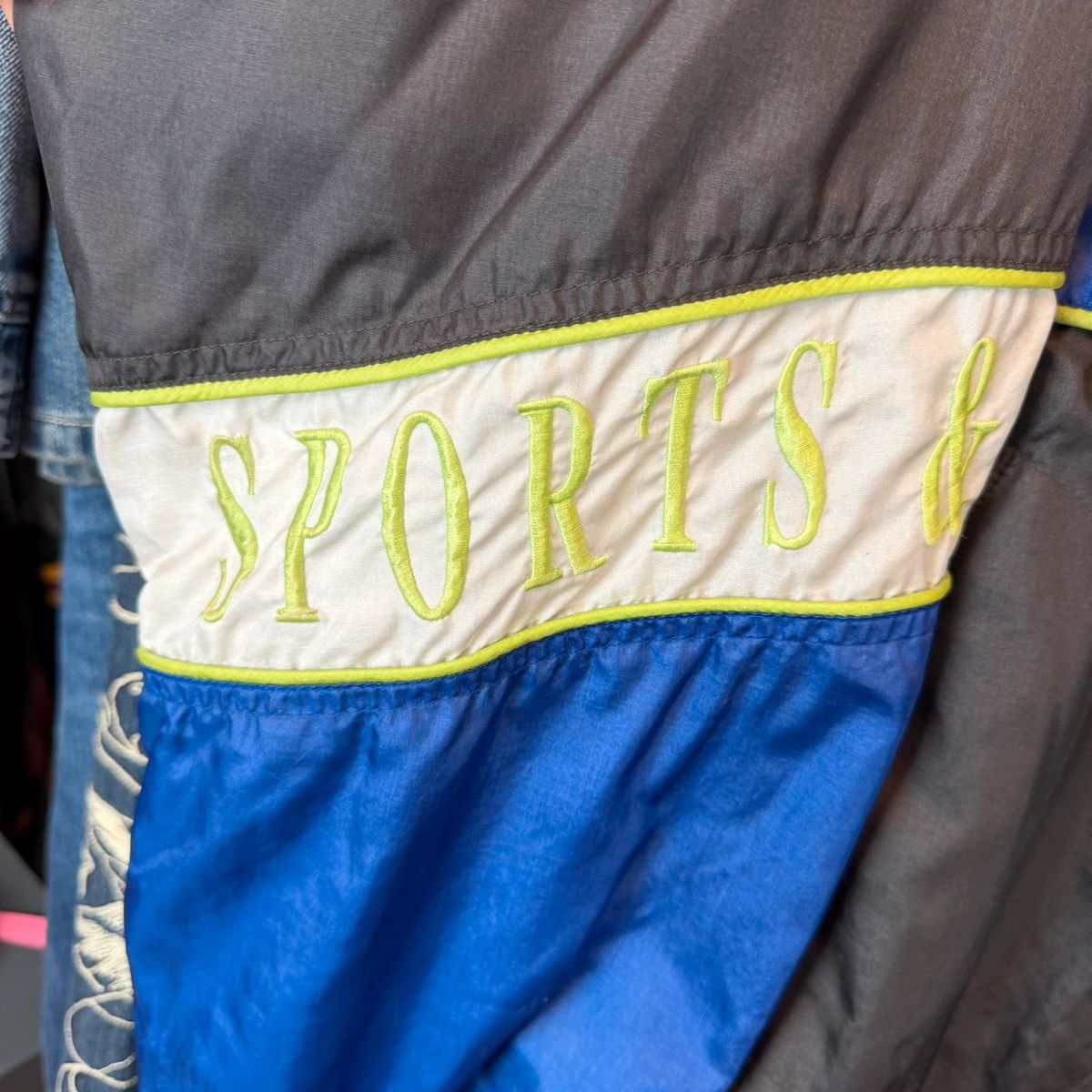 Vintage 90s Nike windbreaker — 2