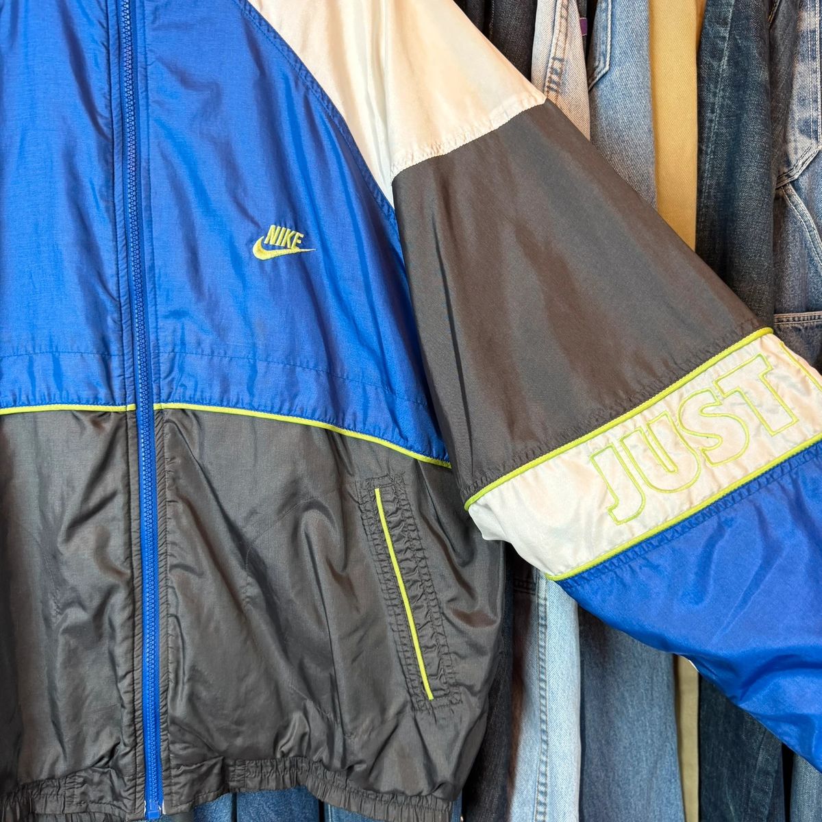 Vintage 90s Nike windbreaker — 5