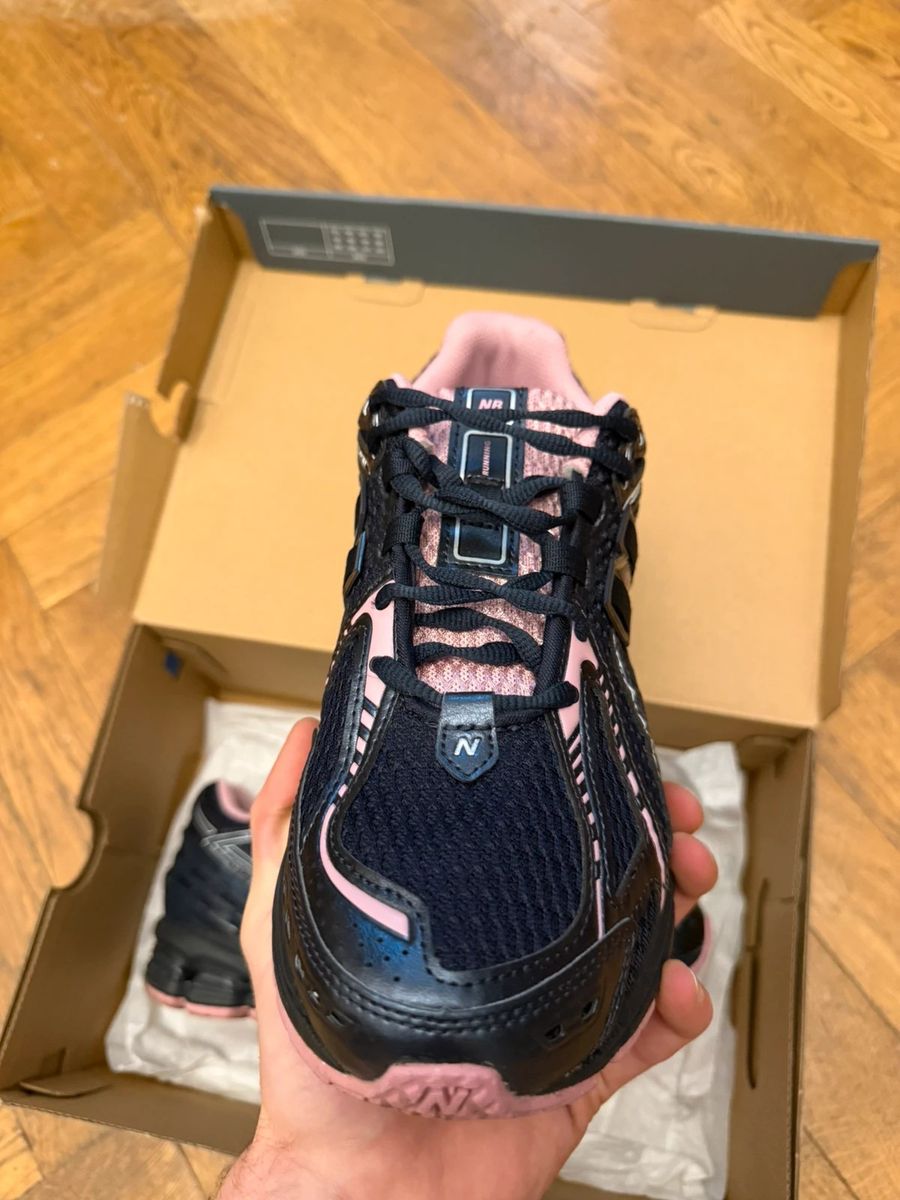 New Balance 1906 black / pink sneakers — 2