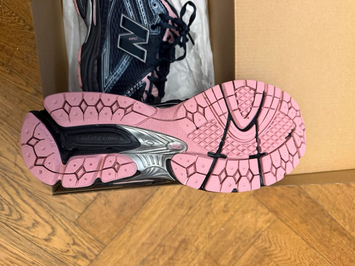 New Balance 1906 black / pink sneakers — 4