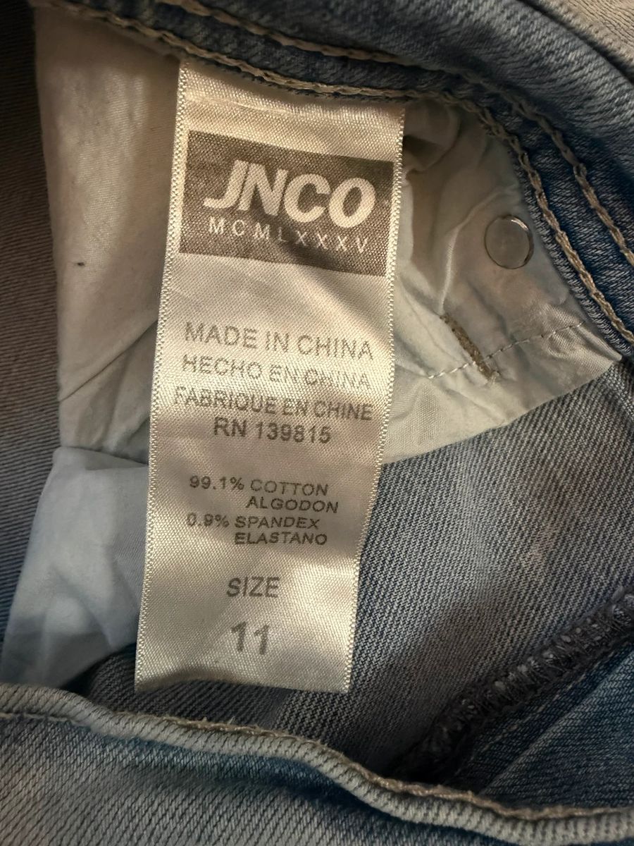 Vintage Jnco 22 inch baggy wide legged jeans — 4