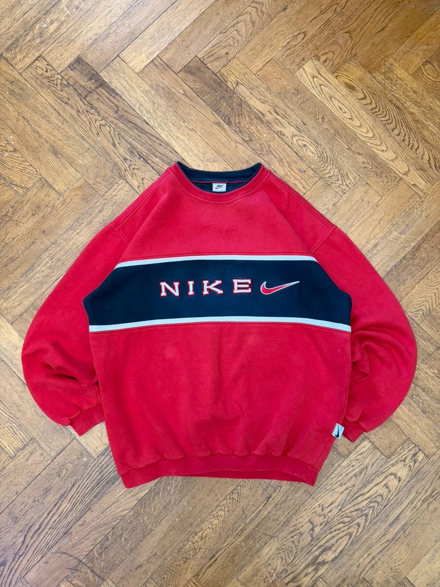 Vintage 90s Nike crewneck sweater