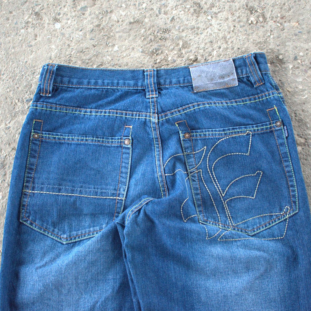 y2k baggy jeans — 2